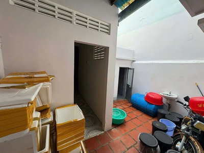 Nhà mt võ trứ, chợ xóm mới, trung tâm nha trang dt: 137,8m  giá bán: 21,5 tỷ   tl   lh e 1