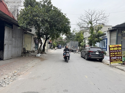 Bán Đất Mặt Phố Chính Trung 79,5m2, MT 5m, Hướng Đông Nam, Sát UBND   Vin Gia Lâm 4