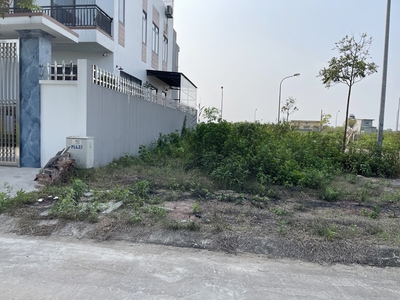 Bán đất tái định cư Ngọc Động 80m2, view vườn hoa cực thoáng, cạnh Vin Safari, đường 11m có vỉa hè. 0