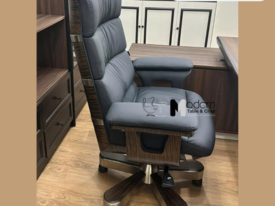 Ghế xoay giám đốc nệm dày ốp gỗ CD7123-P tại HCM 2