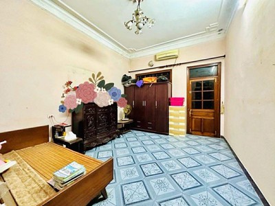 Nhà Hào Nam 63m2 MT rộng mặt ngõ 3 gác thông xây toà 7 tầng thang máy dòng tiền hơn 1 tỷ/ năm 2