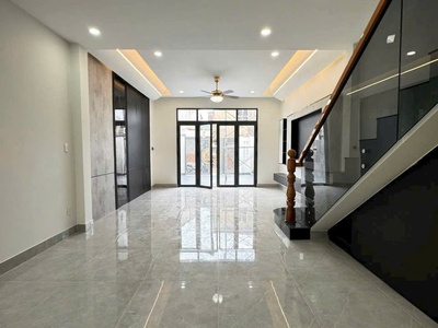   Bán Nhà Lầu Đẹp RỰC RỠ Có sân đầu xe hơi-Vị Trí Vàng Sát Bên Chợ Cũ Mỹ Tho 5