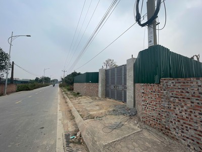 Siêu phẩm đất nền 1100m2 - vị trí đẹp mặt đường lớn - giá đầu tư tại chúc sơn - chỉ 6.x 0