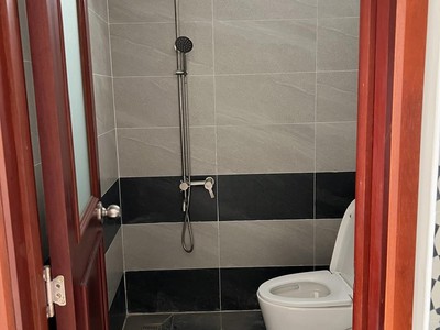 Cho thuê phòng trọ view đẹp có ban công tại tôn thất thuyết, q4, hcm,dt 30m2, giá 5,2tr/th 2