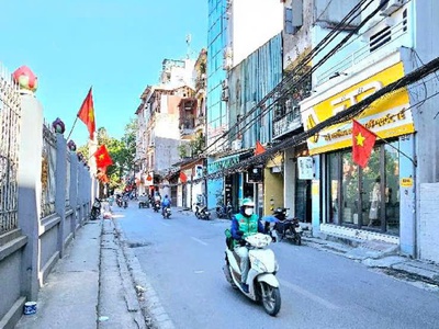 Quan nhân - 73m    mt 4.5m   5 tầng  16.5 tỷ 0