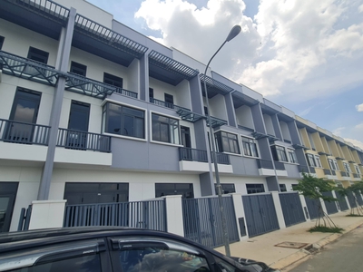 Nhà phố ngay trung tâm kcn phước đông - tây ninh chỉ 2,05 tỷ/căn 3