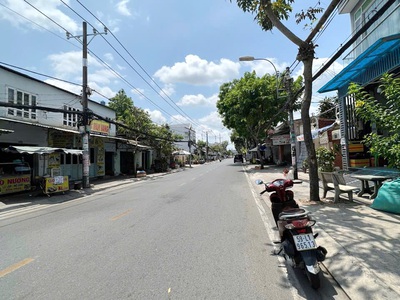 Nhà 2 tầng mặt tiền kinh doanh đường phạm thế hiển  số lẻ  p7q8. giá: 8 tỷ 0