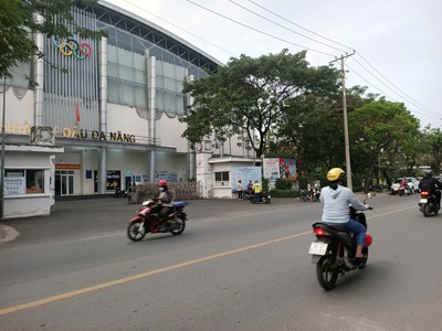 B.á.n nhà mặt tiền dương thị mười - nhà 7 tầng -   thang máy xịn xò . dt sàn: 280m2.  giá:18,5 t.ỉ. 4