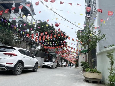 Bán gấp lô đất tt hoà lạc,137m,sát đh quốc gia,đh fpt,cnc, trục chính.giá 3.1 tỷ 1