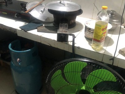 Cần sang nhượng lại quán ăn khu hòa cường gần các trường đại học dân cư đông đúc . 2