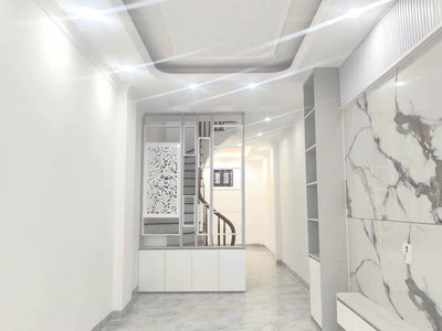 Bán nhà mới thạch bàn full nội thất 41m 5 tầng nhỉnh 7 tỷ 2