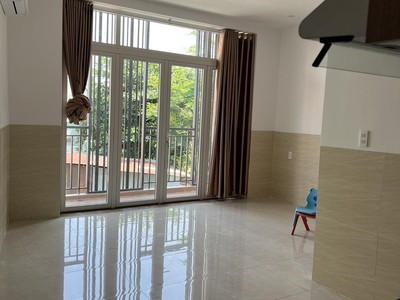 Cho thuê phòng trọ view đẹp có ban công tại tôn thất thuyết, q4, hcm,dt 30m2, giá 5,2tr/th 0