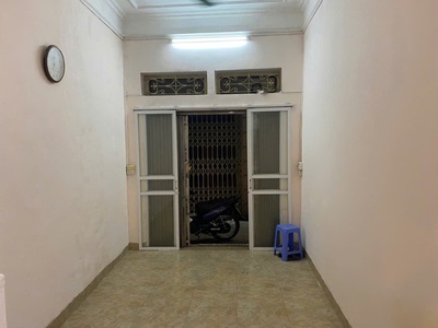 Cho thuê nhà nguyên căn ngõ 25 trần hữu tước 20m  x 3 tầng, 7 triệu 3