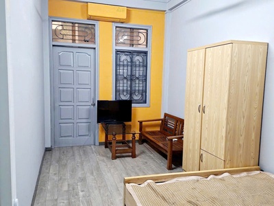 Cho thuê nhà nguyên căn ngõ phan đình giót 45m  x 3 tầng, 2 ngủ, 2 vệ sinh, 10 triệu 3