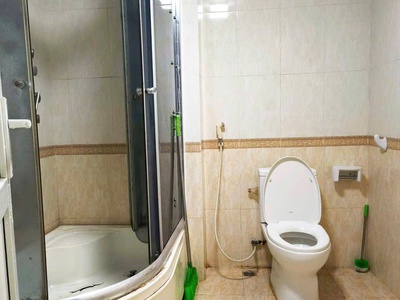 Cho thuê nhà ngõ ô tô thái hà 60m  x 4 tầng, 4 ngủ, 3 vệ sinh, 15 triệu 4