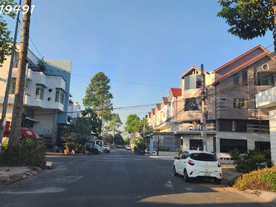 Bán nhà mặt phố đường số 10 cái răng, cần thơ: vị trí vàng kdc nông thổ sản, dt 84m2, 3 tầng, 3pn, 1