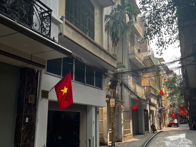 Siêu phẩm, bán nhà lạc long quân, ô tô vào nhà, 80m chỉ 27 tỷ 1