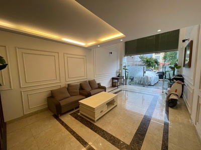 Cho thuê nguyên căn 8 p.ngủ phố Văn Cao, DT: 90m2. 9