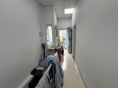 Ngay q1 - nhà 2 tầng btct - 4pn lớn - có pn trệt - bình thạnh - hẻm 4m - khu dân trí - chủ gấp bán 4