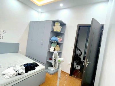 Bán nhà đào tấn 50m x6 tầng thang máy 17,2 tỷ full nội thất,mặt ngõ thông 3