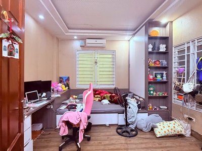 Cận cầu vượt phạm văn đồng nhà đẹp 5 tầng 3 ngủ giá tốt hiếm gặp 4