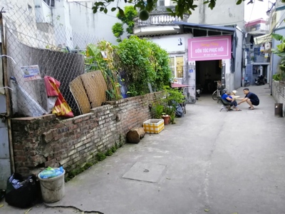 Bán mảnh đất 65 m2 có 3 mặt giáp ngõ ra phố Thúy lĩnh 3