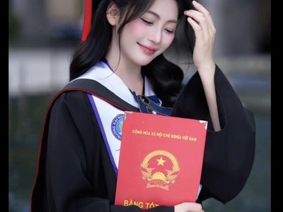 Áo Cử Nhân mầm non Bến Tre 3