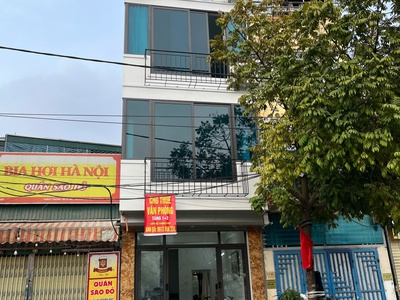 Cho thuê nhà làm văn phòng tầng 1,2 - mặt đường, view hồ Hạ Đình 1