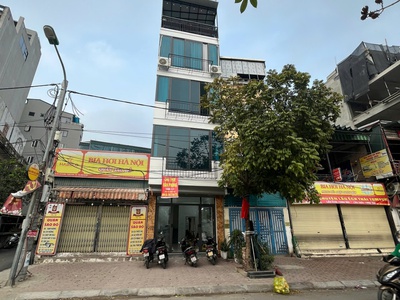 Cho thuê nhà làm văn phòng tầng 1,2 - mặt đường, view hồ Hạ Đình 2