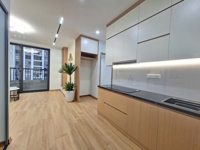 Bán chung cư Khương Đình, tầng đẹp, 3 ngủ 2WC, nội thất cao cấp, gần nhiều tuyến đường lớn. 1