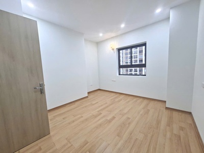 Bán chung cư Khương Đình, tầng đẹp, 3 ngủ 2WC, nội thất cao cấp, gần nhiều tuyến đường lớn. 3