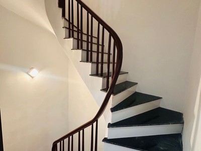 Bán nhà minh khai 5 tầng long lanh ở ngay đón tết hai bà trưng 4