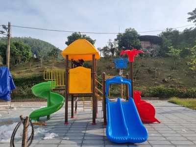 Thi công khu vui chơi ngoài trời, sửa chữa máng trượt, thiết bị vận động học đường 12