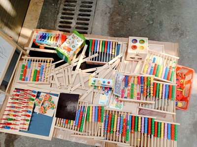 Thanh lý 1 loạt đồ chơi gỗ, đồ chơi thông minh dọn kho trả mặt bằng nốt trước tết 11