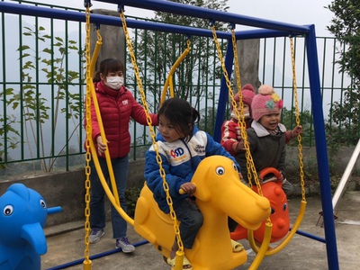 Xích đu 3 chỗ ngồi  Giải pháp vàng cho không gian nhỏ:0945802244 2