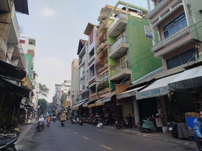 Mặt tiền kinh doanh cực sầm uất  quận 5 5tầng  4x16  6pn mới đẹp vào ở kd ngay.24 tỷ xíu 1