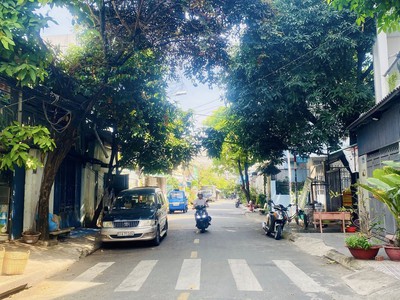 Mặt tiền giá hẻm đối diện aeon đường 8m thông 2 tầng 98m n 4.8 nở hậu 9.2 1