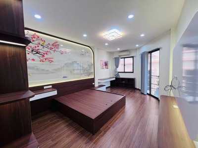 Nhà đẹp-lô góc- phố lạc long quân 38m 5t nhỉnh 9 tỷ-ngõ thông- gần phố 2