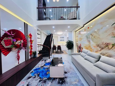 Nhà đẹp-lô góc- phố lạc long quân 38m 5t nhỉnh 9 tỷ-ngõ thông- gần phố 0