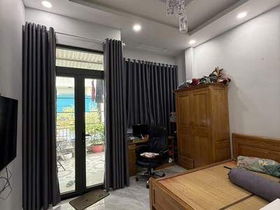 Nhà 4 tầng quận 7 cách 50m ra huỳnh tấn phát 4m 12m  6.4 ty - tl 4