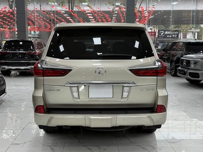 Bán Lexus LX570 sản xuất 2016 màu vàng cát. 4
