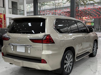 Bán Lexus LX570 sản xuất 2016 màu vàng cát. 5