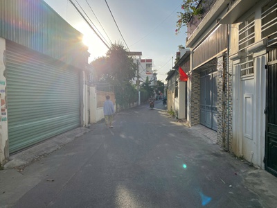 Bán nhà 2 tầng mặt tiền nguyễn khánh toàn, cách biển 300m, giá 6,9 tỷ 0