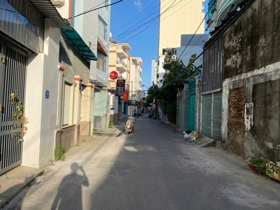 Bán nhà 2 tầng mặt tiền nguyễn khánh toàn, cách biển 300m, giá 6,9 tỷ 2