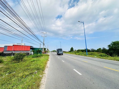 Bán 5m x 39m đất mặt tiền nguyễn chí thanh,lagi giá ngộp 1.75 tỷ full thổ cư 0