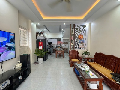 Siêu phẩm nhà 4 tầng ô tô đỗ cửa ngày đêm .toạ lạc ngay mặt chính 97 đoàn kết, đằng hải 1