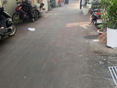 Bán nhà c4, hxh lê quang định - gần phạm văn đồng, 8x25m, 1 đời chủ, tiện xây, 17,5 tỷ 0