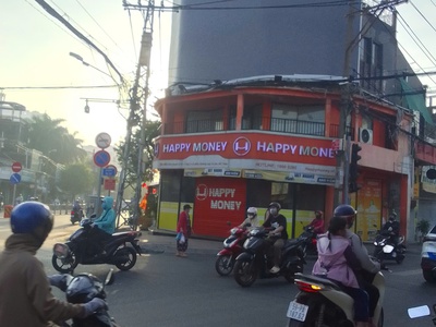 Vị trí vàng là có thật nhà mtkd đỉnh - vị trí mặt tiền đường 26m sầm uất 18m, lề 4m . 3