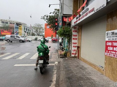 Cho thuê mặt bằng vị trí đắc địa ngã tư âu cơ 1