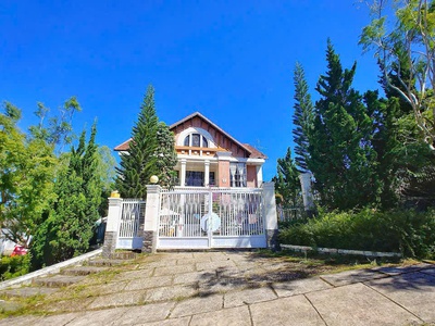 Cho thuê villa sân vườn đường nguyễn hữu cảnh phường 8 đà lạt giá 68 triệu 0